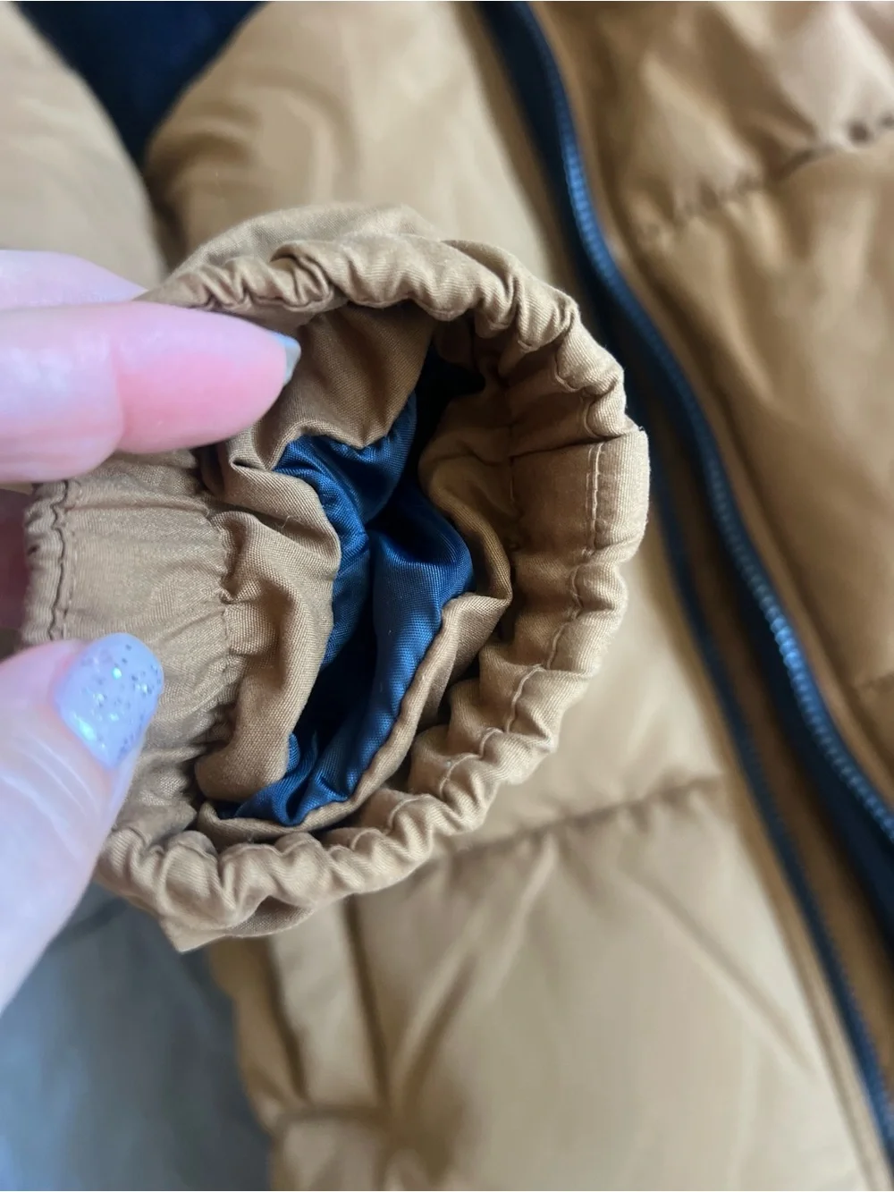 Old Navy Kids' Hooded Puffer Jacket – Size L (10-12) – Brand New, No Tag